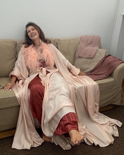 Elena Sofia Ricci feet photo 4