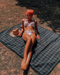 Elena Tsagrinou feet photo 14