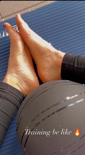 Elena Tsagrinou feet photo 5