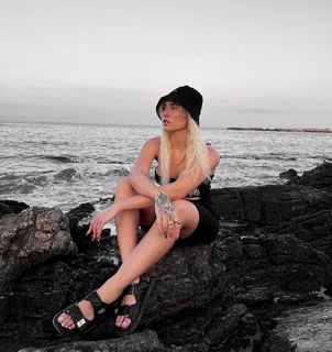 Elena Tsagrinou feet photo 11