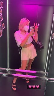 Elena Tsagrinou feet photo 1
