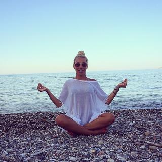 Elena Tzavalia feet photo 15