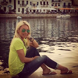 Elena Tzavalia feet photo 13