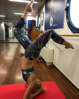 Elena Tzavalia feet photo 16