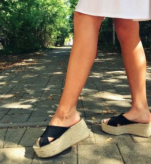 Eleni Balogh feet photo 12