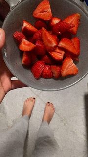 Eleni Balogh feet photo 19