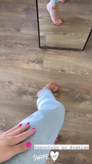 Eleni Balogh feet photo 5