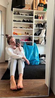 Eleni Balogh feet photo 17