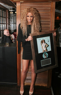 Eleni Foureira feet photo thumbnail