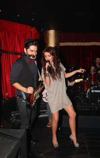 Eleni Foureira feet photo thumbnail