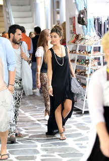 Eleni Foureira feet photo thumbnail