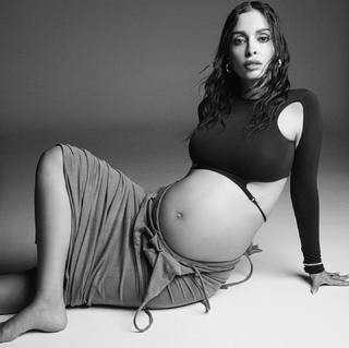 Eleni Foureira feet photo thumbnail