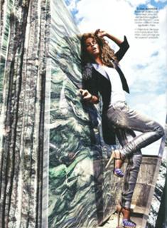 Eleni Foureira feet photo thumbnail