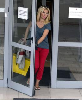Eleni Menegaki feet photo thumbnail