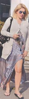 Eleni Menegaki feet photo thumbnail