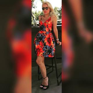 Eleni Menegaki feet photo thumbnail