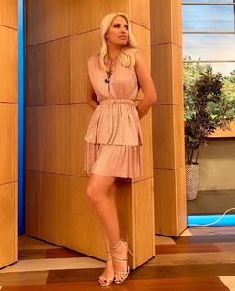 Eleni Menegaki feet photo thumbnail