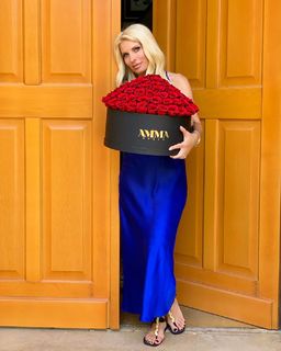 Eleni Menegaki feet photo thumbnail