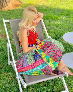 Eleni Menegaki feet photo thumbnail