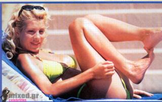 Eleni Menegaki feet photo thumbnail