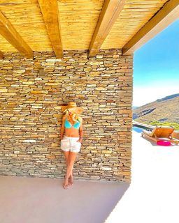 Eleni Menegaki feet photo thumbnail
