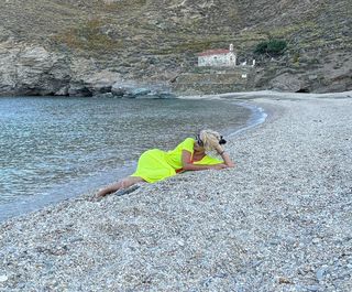 Eleni Menegaki feet photo thumbnail