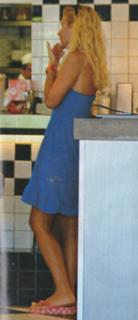 Eleni Menegaki feet photo thumbnail