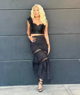 Eleni Menegaki feet photo thumbnail