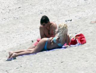 Eleni Menegaki feet photo thumbnail