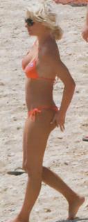 Eleni Menegaki feet photo thumbnail