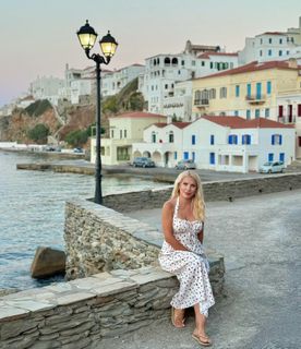 Eleni Menegaki feet photo thumbnail