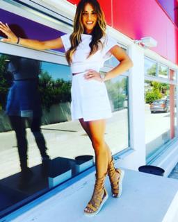 Eleni Tsolaki feet photo thumbnail