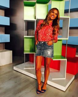 Eleni Tsolaki feet photo thumbnail