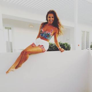 Eleni Tsolaki feet photo thumbnail