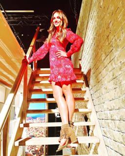 Eleni Tsolaki feet photo thumbnail