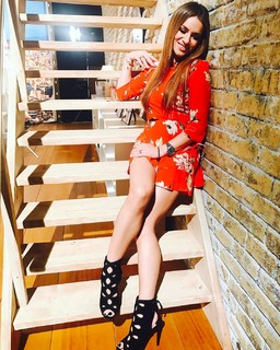 Eleni Tsolaki feet photo thumbnail