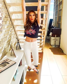 Eleni Tsolaki feet photo thumbnail