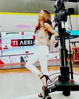 Eleni Tsolaki feet photo thumbnail