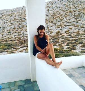 Eleni Tsolaki feet photo thumbnail