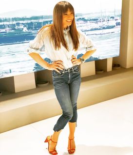 Eleni Tsolaki feet photo thumbnail