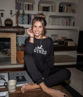 Eleni Tsolaki feet photo thumbnail