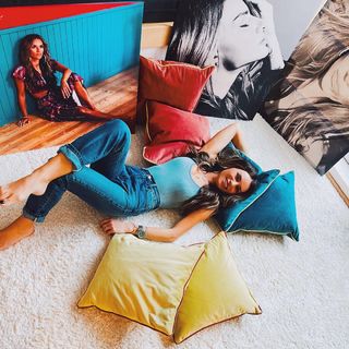 Eleni Tsolaki feet photo thumbnail