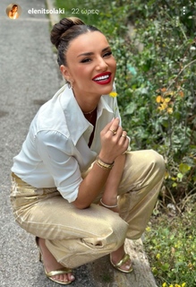 Eleni Tsolaki feet photo thumbnail