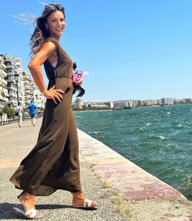 Eleni Tsolaki feet photo thumbnail