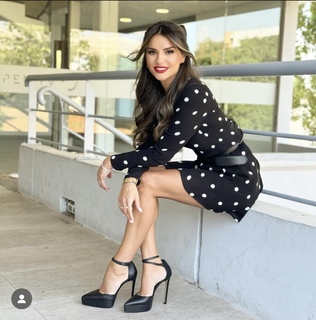 Eleni Tsolaki feet photo thumbnail