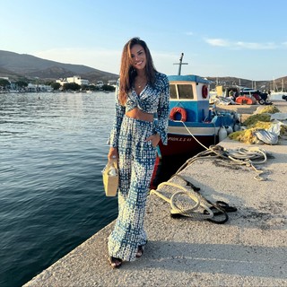 Eleni Tsolaki feet photo thumbnail