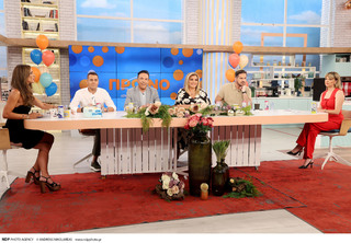 Eleni Tsolaki feet photo thumbnail