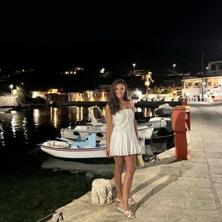 Eleni Tsolaki feet photo thumbnail