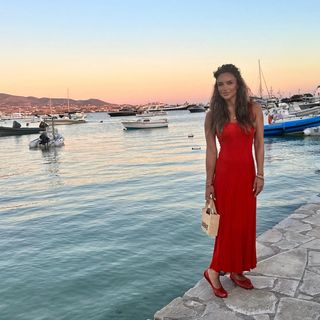 Eleni Tsolaki feet photo thumbnail