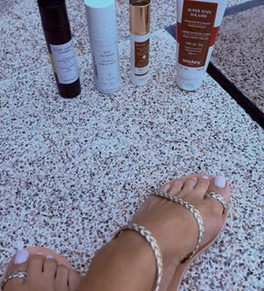 Eleni Tsolaki feet photo 3